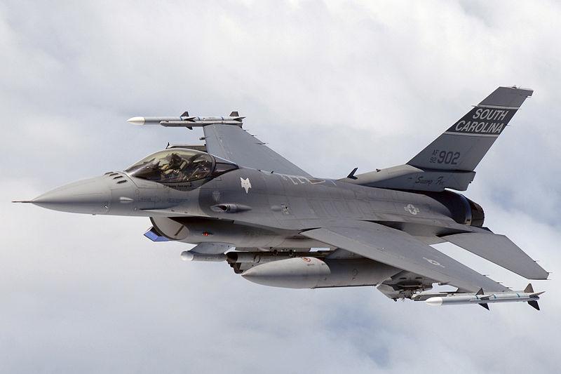 F16 Flying Falcon (public domain)