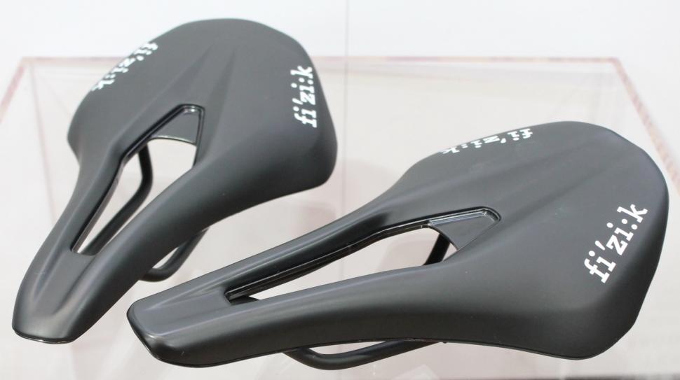 Fizik Argo R5 saddles - 1