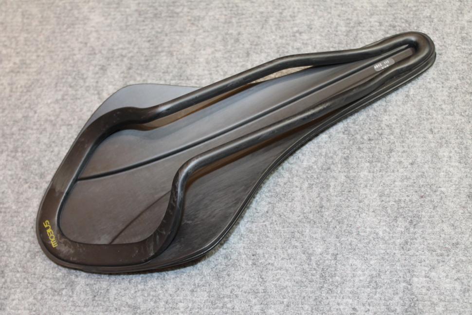 Fizik Arione 00 Versus Evo - 4.jpg