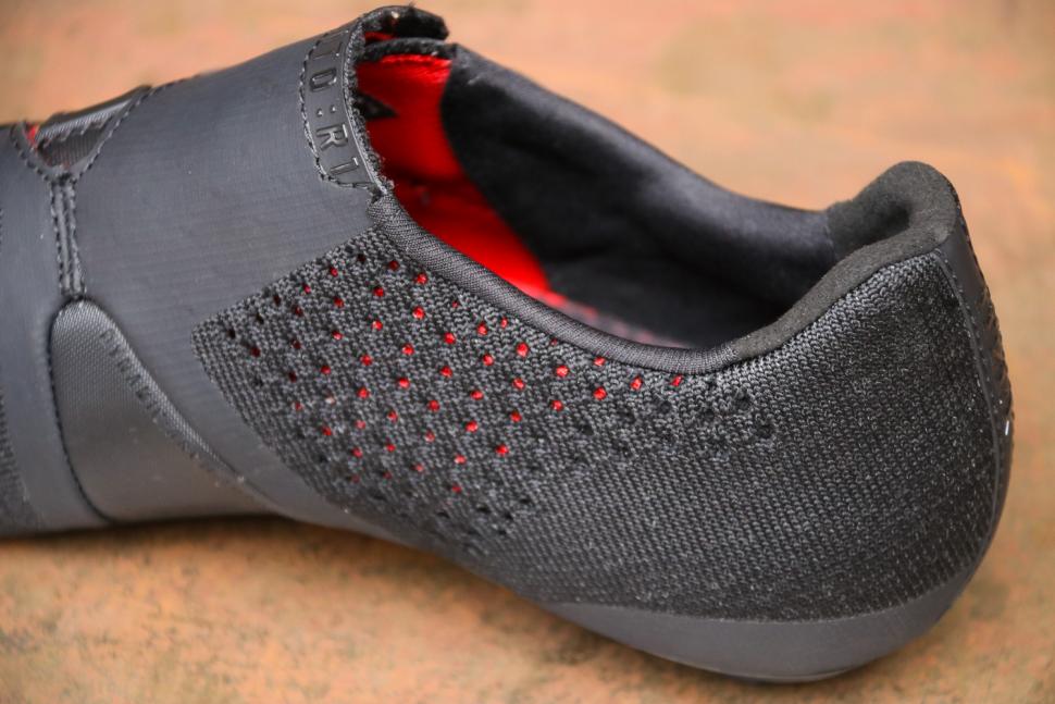 Fizik R1 Infinito knitted - detail.jpg