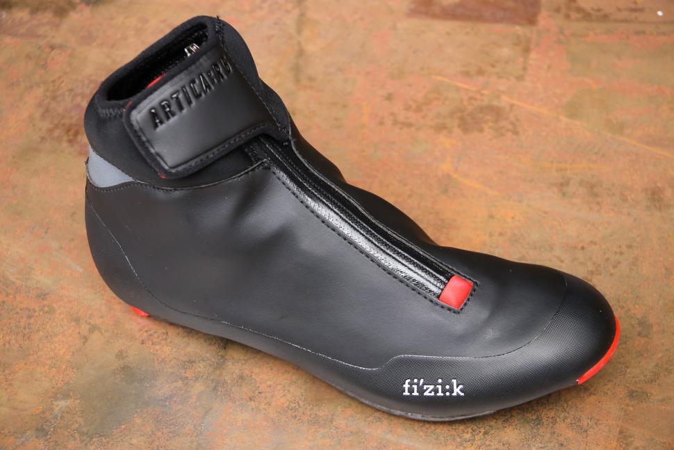 Fizik R5 Artica winter boots.jpg