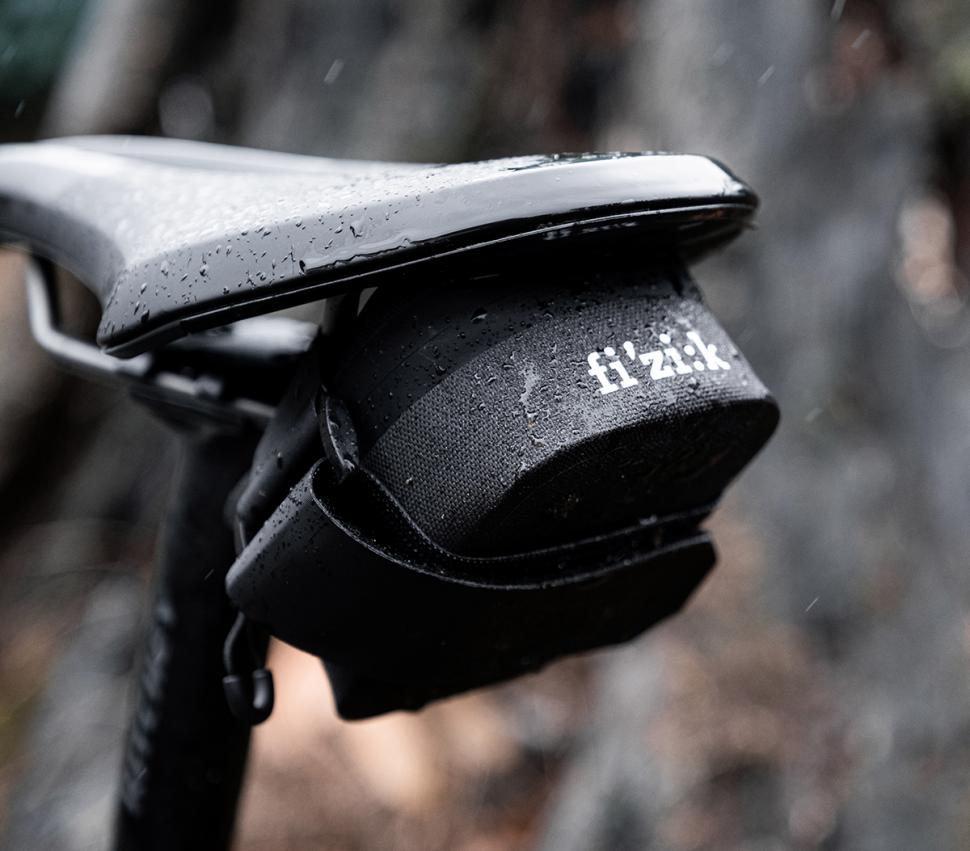 fizik saddle bag