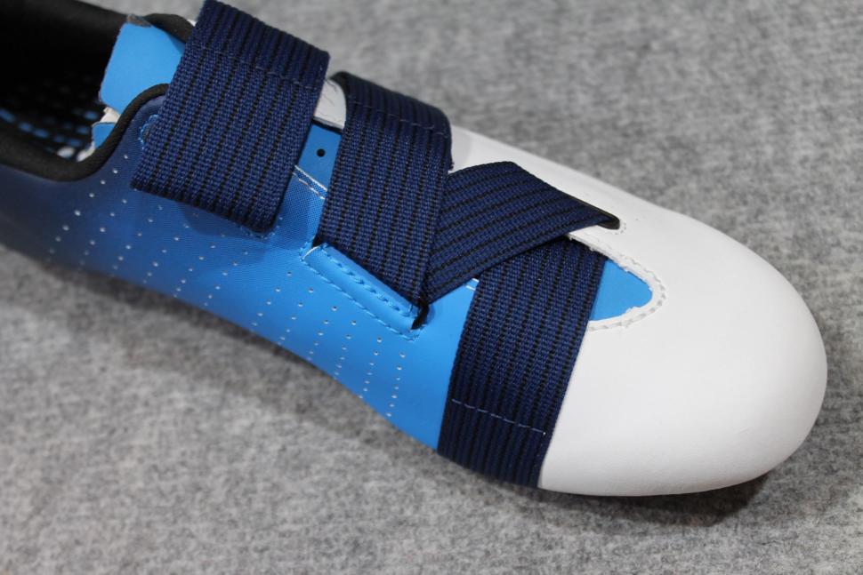 Fizik Tempo Powerstrap R1 shoes - 5.jpg