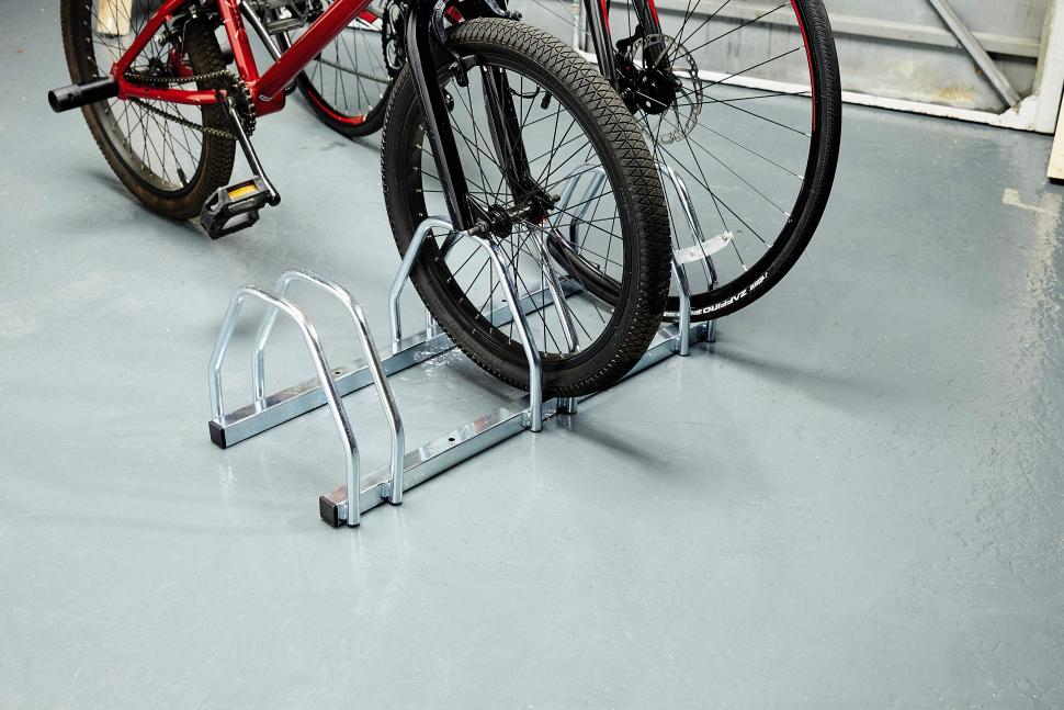 Floor Bike Stand 01.jpg