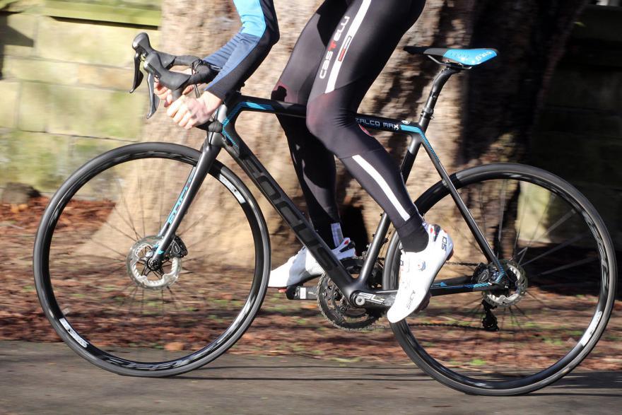 focus-izalco-max-riding-2.jpg
