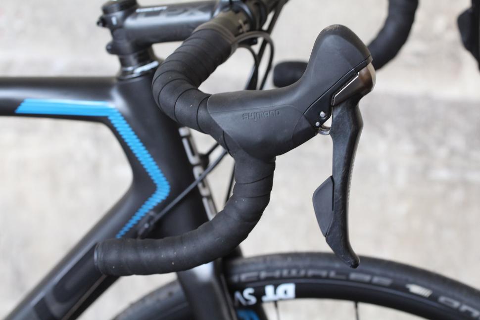 Focus Izalco Max - shifter.jpg