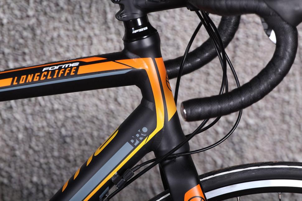 Forme Longcliffe Zero - head tube.jpg