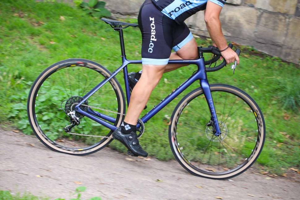 forme_monsal_rival_-_riding_3.jpg