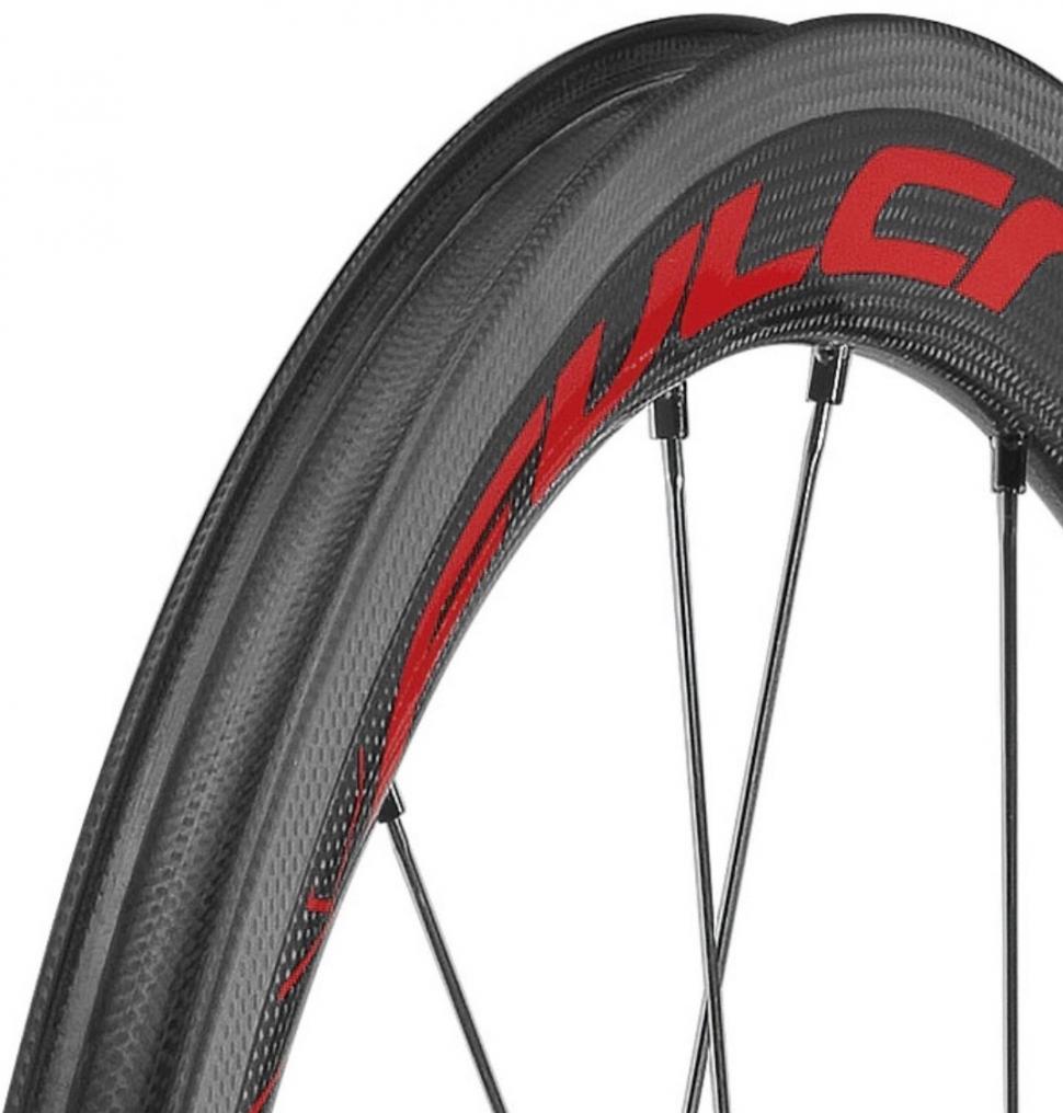 Fulcrum Speed 40C detail.jpg