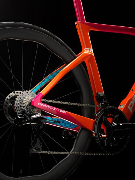 2024 Pinarello Dogma F x Zwift