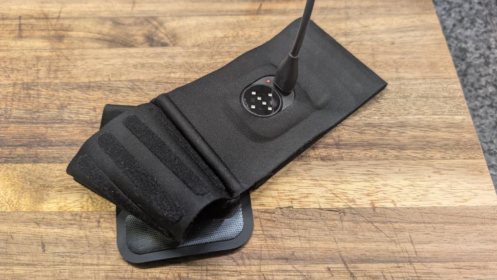 Garmin Index Sleep Monitor Charging.jpg