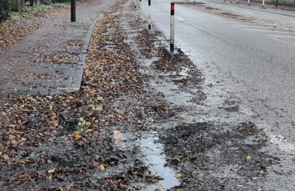 Queensferry Road, Edinburgh, "appalling" bike lane