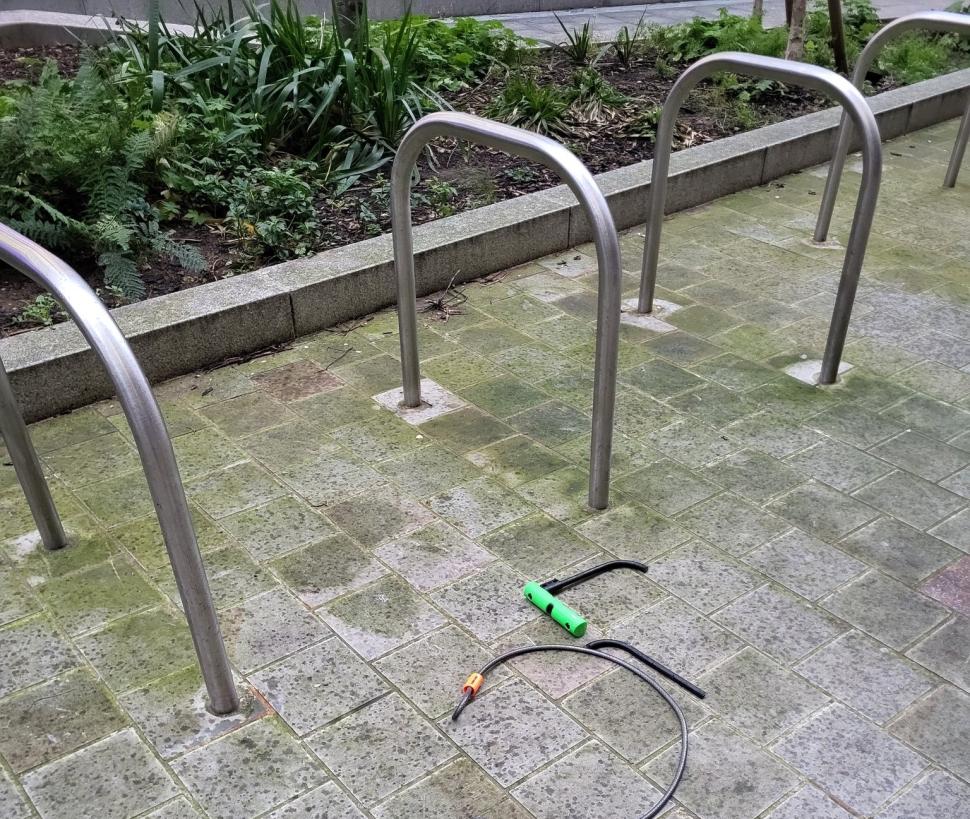 Laura Laker's bike stolen (Twitter)