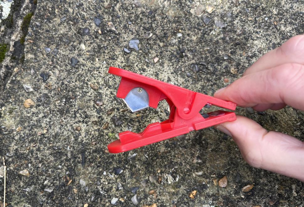 Generic Hose Cutter open