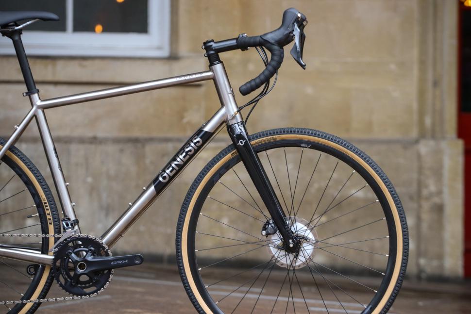 Genesis Croix de Fer Ti - front.jpg