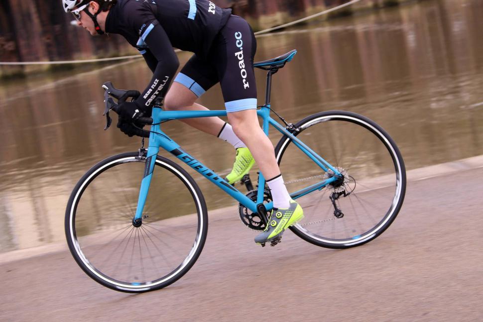 Giant Contend SL 1 - riding 2.jpg