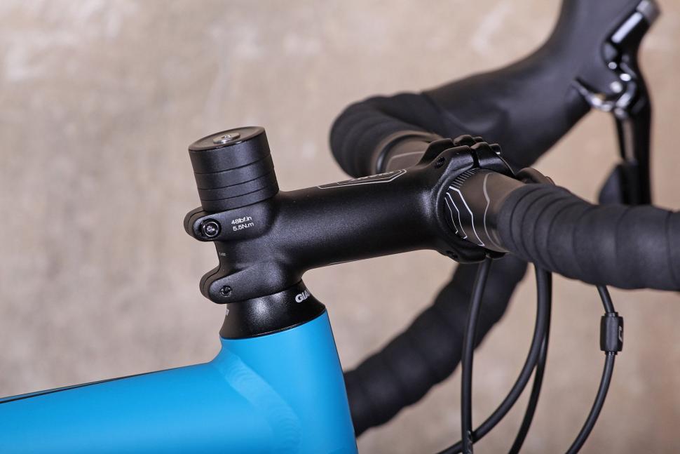 Giant Contend SL - stem.jpg