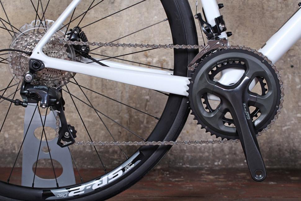 Giant Defy Advanced - drivetrain.jpg