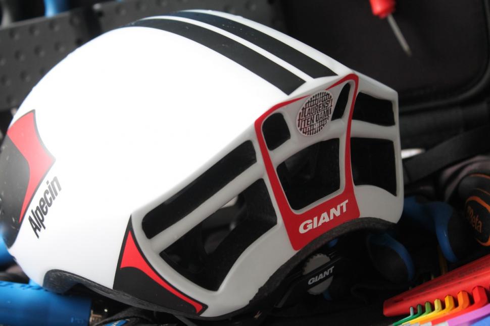 Giant Pursuit helmet  - 3.jpg
