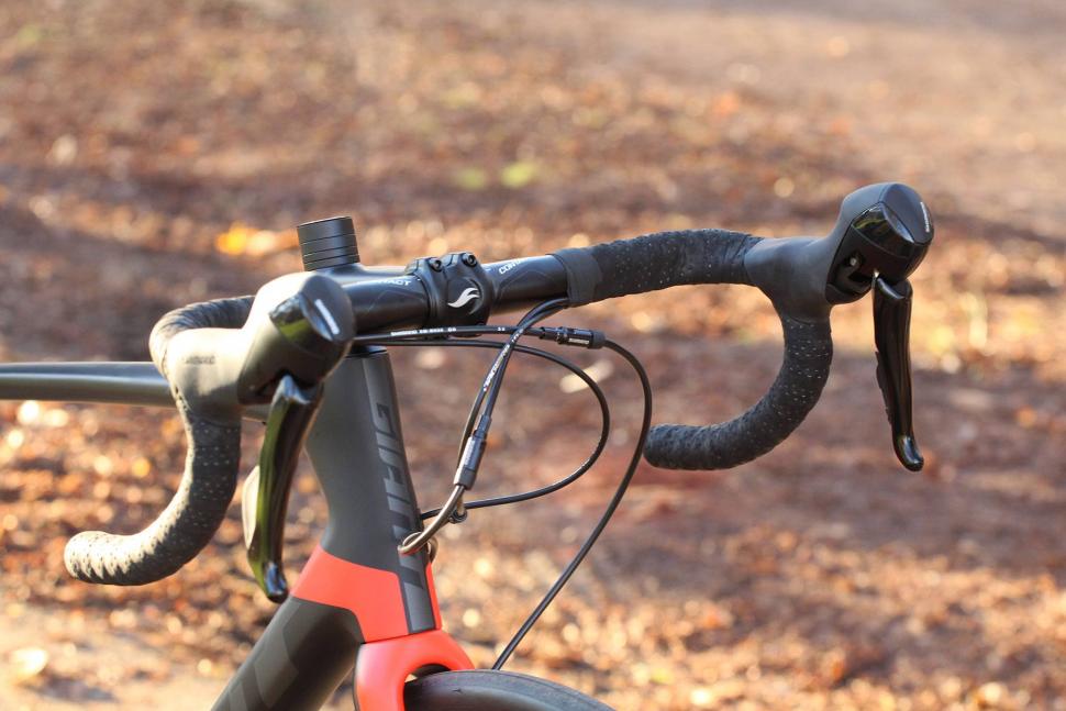 Giant TCR Advanced 2 Disc - bars.jpg