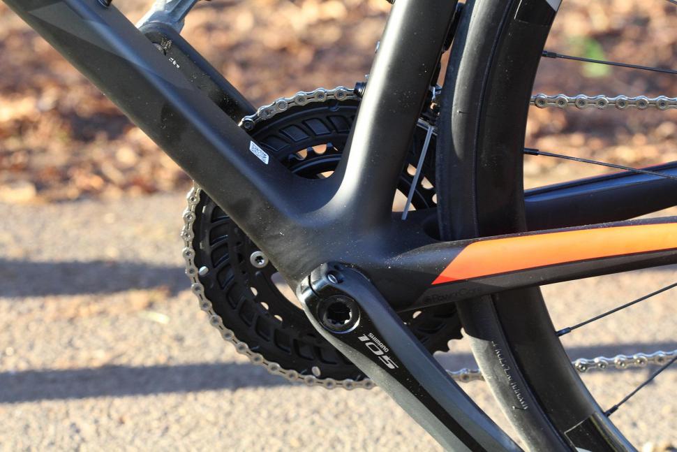 Giant TCR Advanced 2 Disc - bottom bracket.jpg