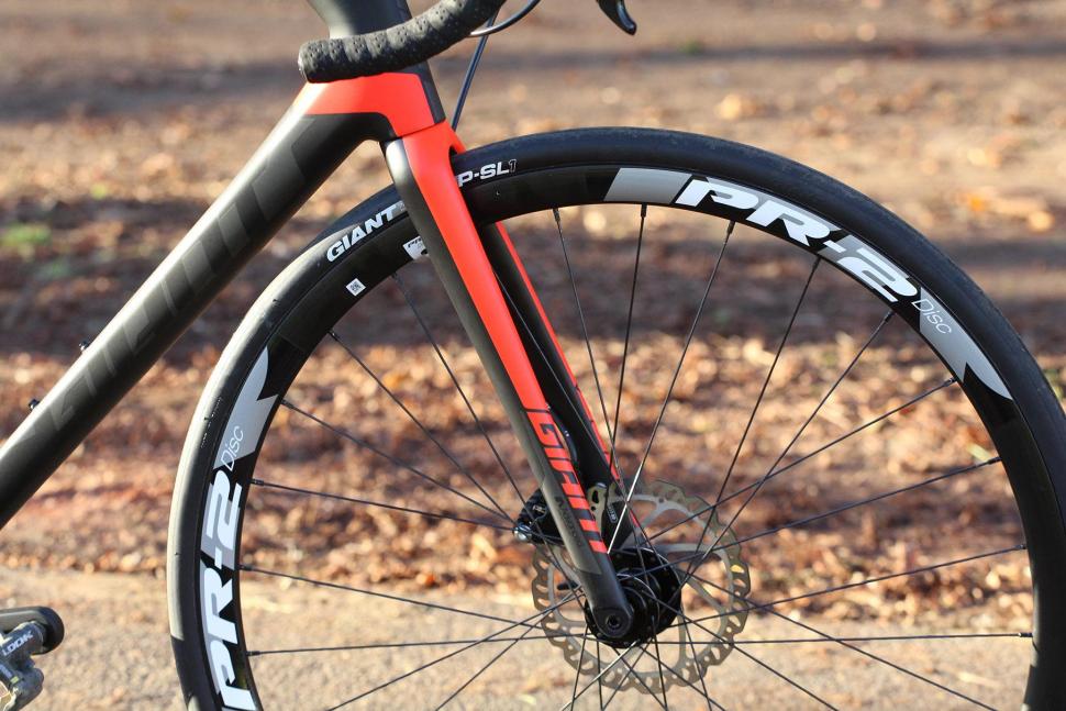 Giant TCR Advanced 2 Disc - fork.jpg