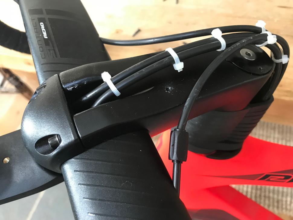 giant_propel_advanced_disc_stem_cover_removed_-_1.jpg