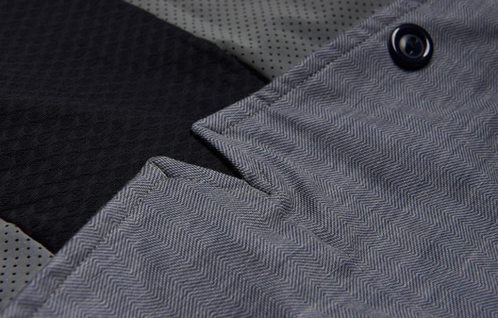 gilet_men_grey_cyclingjersey_detail3.jpg