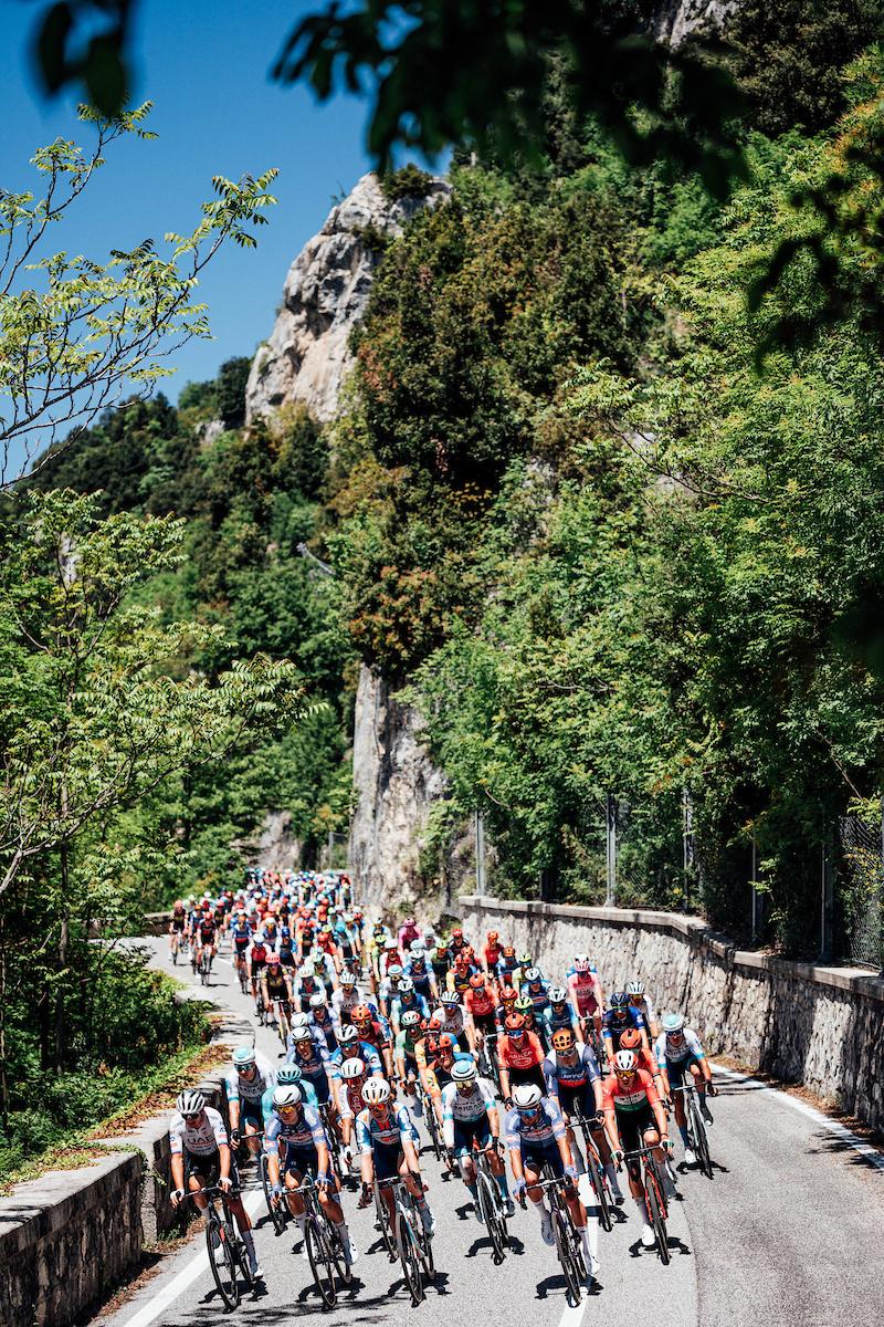 Giro d'Italia stage 9, Avezzano to Napoli (Zac Williams/SWpix.com)