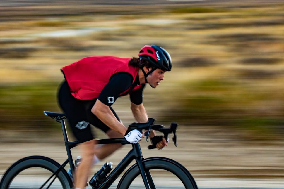 2022 Giro Eclipse Spherical riding 2