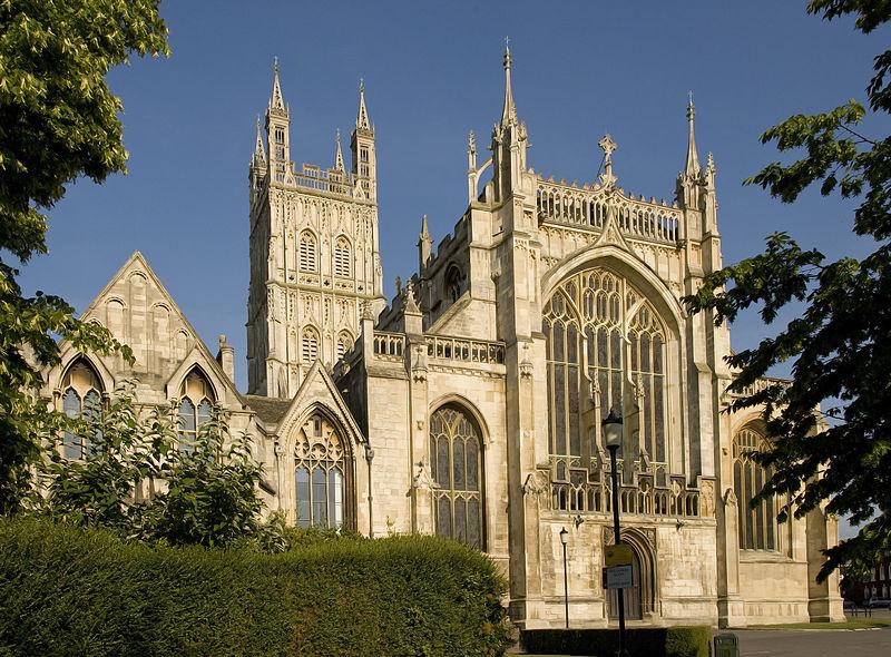 Gloucester_Cathedral (licensed CC BY-SA 3.0 by Saffron Blaze).jpg