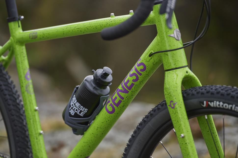 2023 Genesis Fugio 20 gravel bike frame