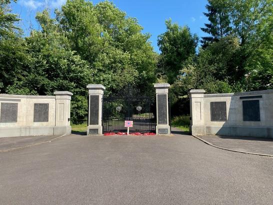 Gnoll park gates