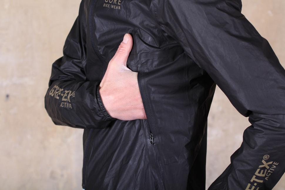 Gore Bike Wear ONE GORE-TEX Active Bike Jacket - pocket.jpg