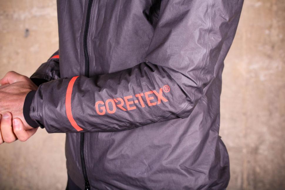 Gore C5 Gore-Tex Shakedry 1985 Insulated Jacket - arm.jpg
