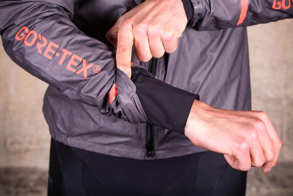 Gore C5 Gore-Tex Shakedry 1985 Insulated Jacket - cuff detail.jpg