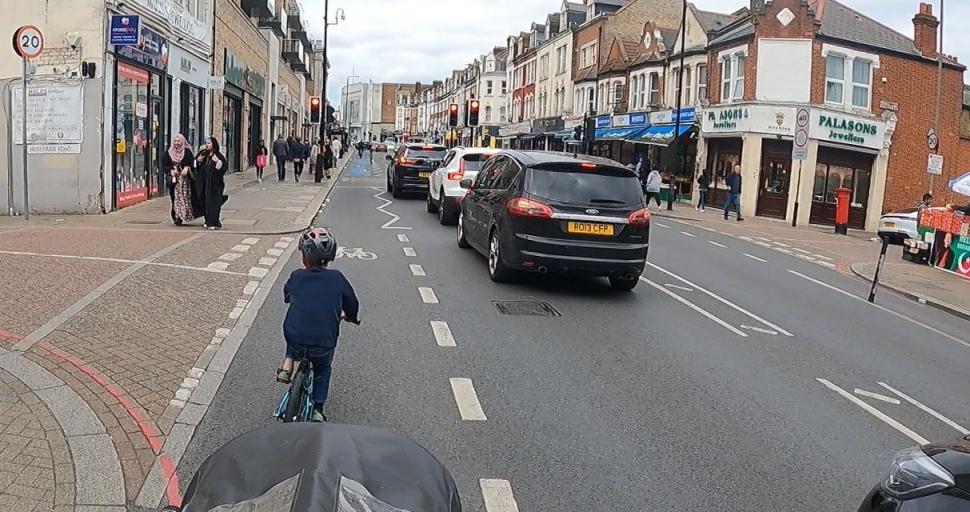 Child and parent cycle on "particularly bad" route for cycling (@azb2019)
