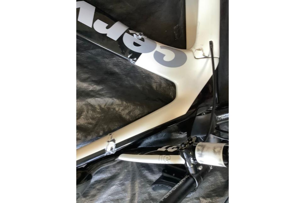 Gran Fondo rider's damaged Cervelo (Facebook/Diane Bomans)