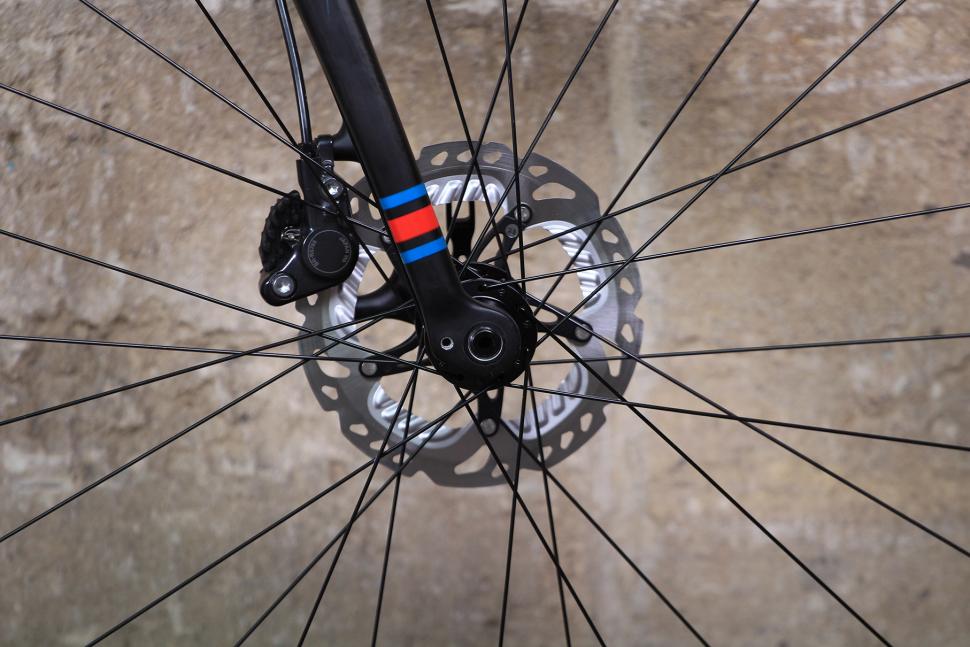 GT Grade - thru axle.jpg