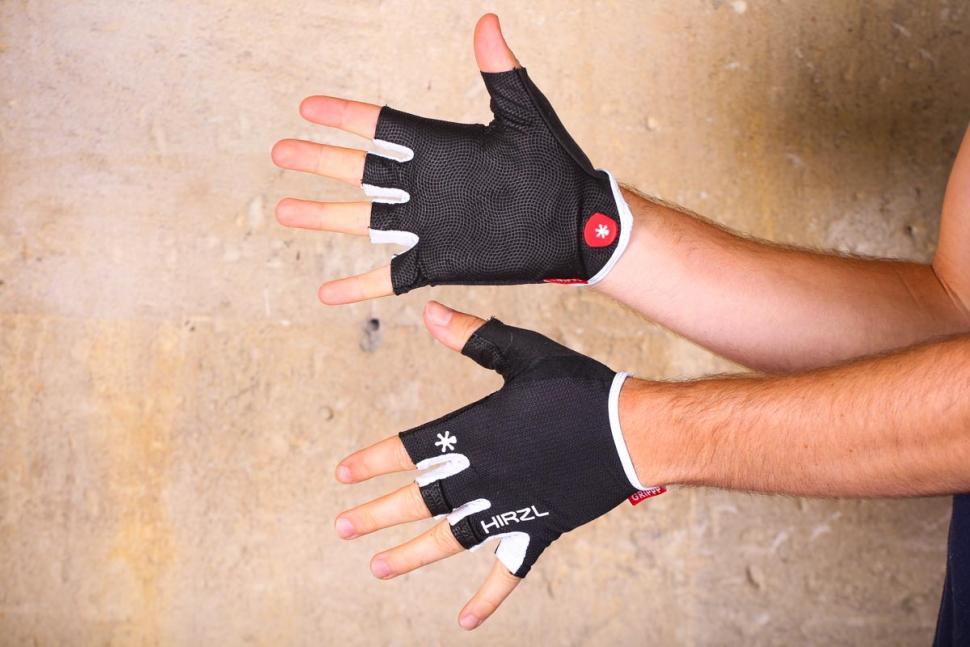 hirzl_gripp_light_sf_mitts.jpg