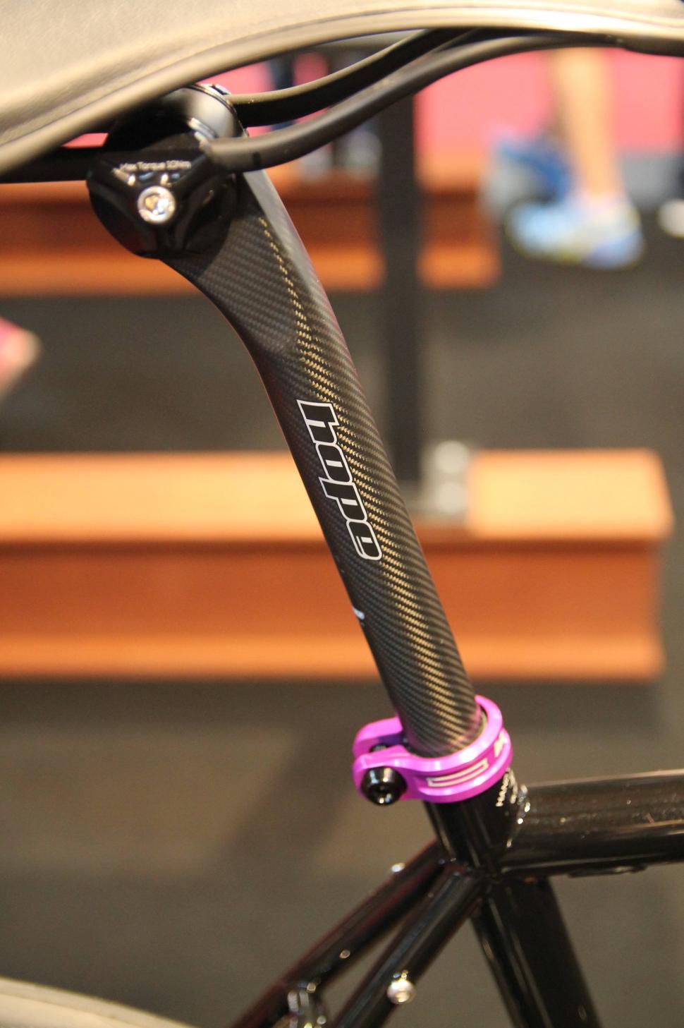 Hope carbon seatpost - 1.jpg