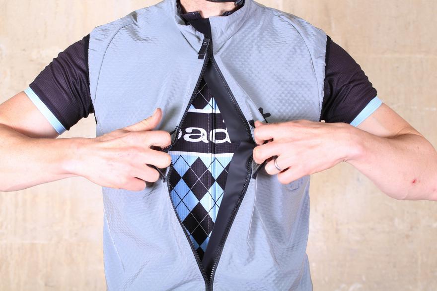 huez-moonrider-gilet-quickburst-2.jpg