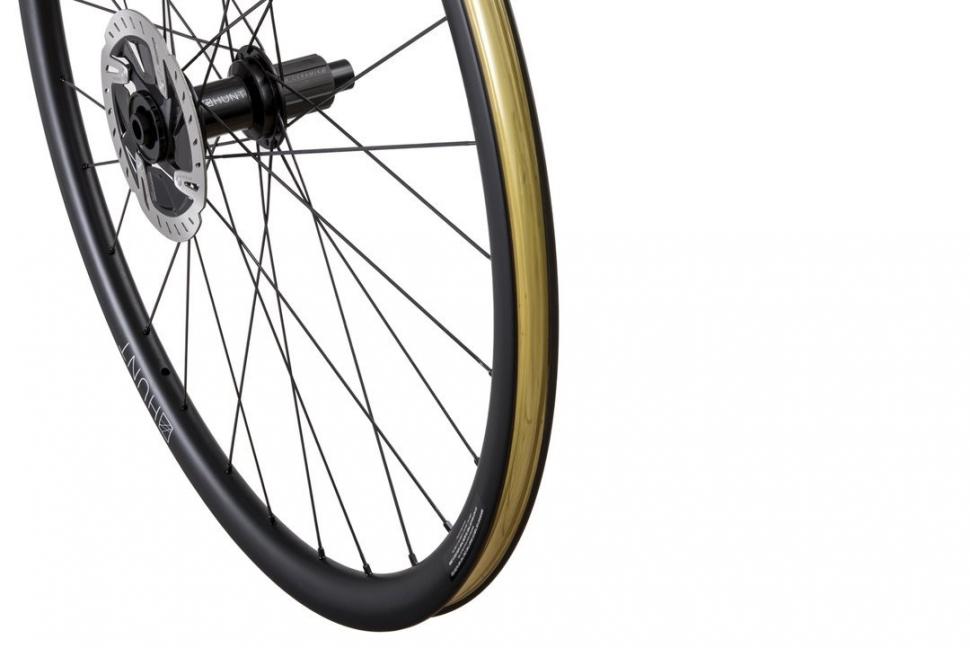 Hunt 30 Carbon Dynamo Disc.jpg