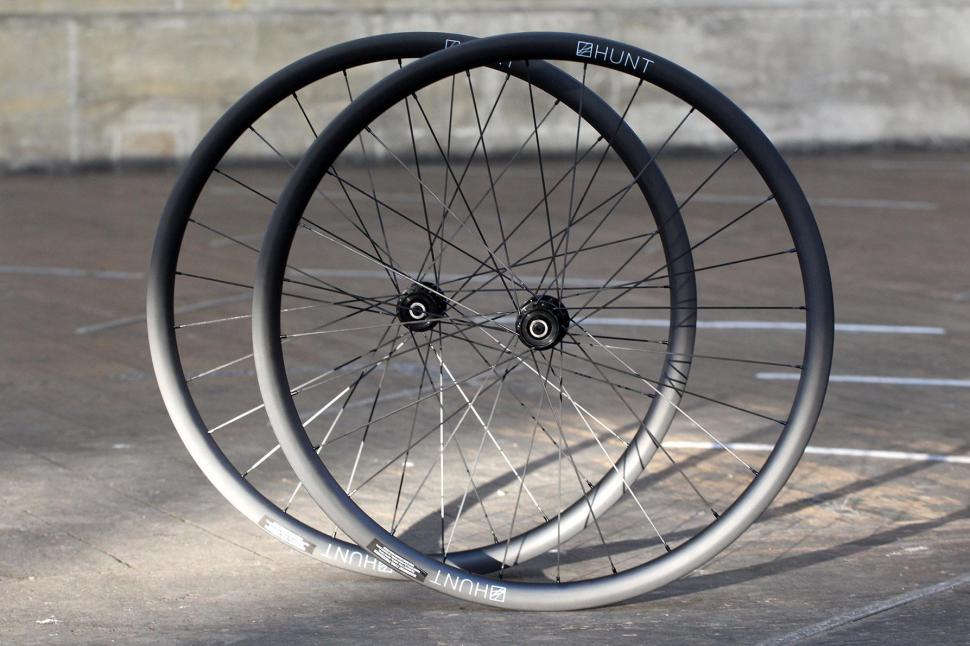 Hunt 30 Carbon Gravel Disc Wheelset - set.jpg
