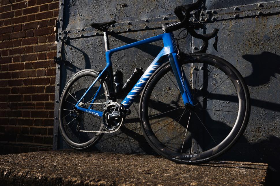 HUNT-36-Carbon-X2-Wide-Aero-Wheelset-Bike