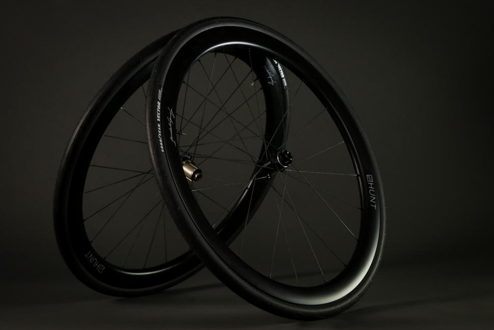 Hunt 44 Aerodynamicist Carbon Disc wheelset RCCR-1