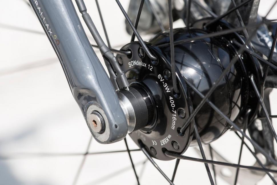 hunt 650b carbon wheels1.jpg