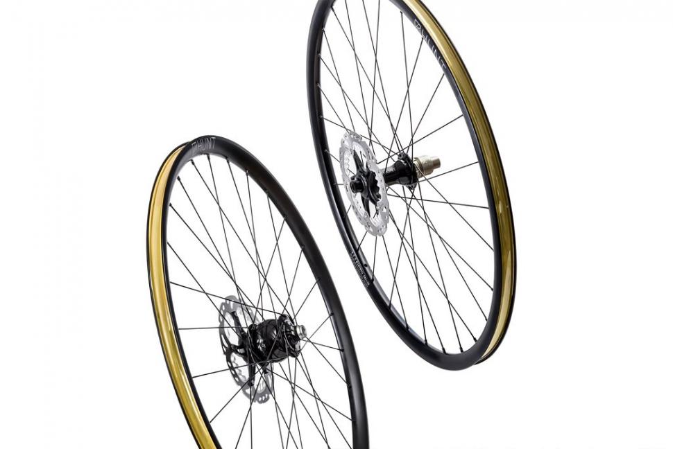 hunt 650b carbon wheels4.jpg