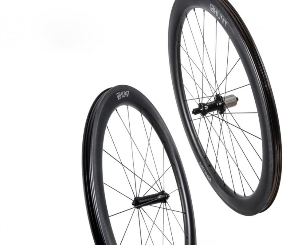 Hunt Carbon Aerodynamicist 52 - 2 (1)