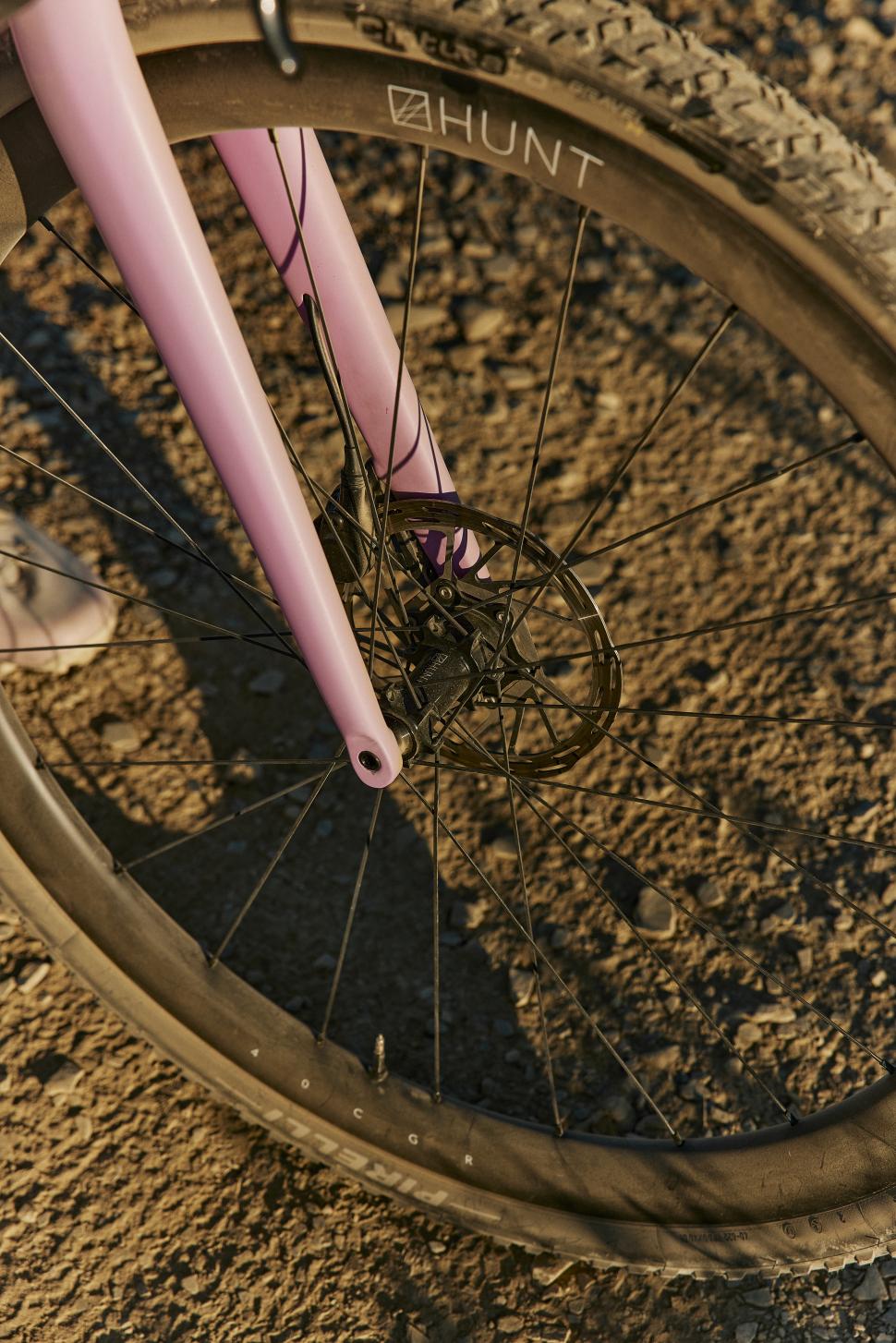 2024 Hunt Carbon Gravel Race wheels